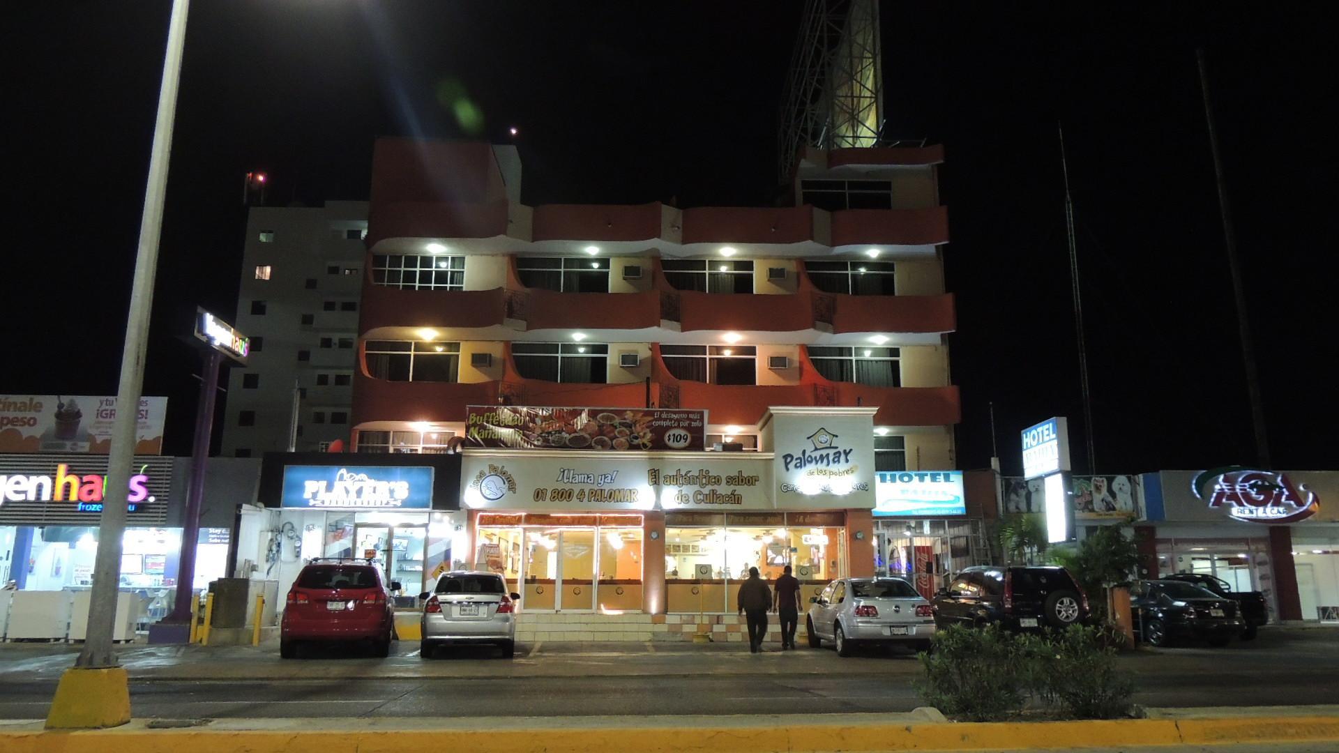 Capital O Zona Dorada Inn, Mazatlán Esterno foto